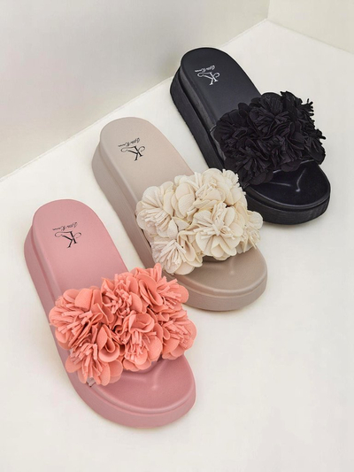 Royalfashion Жіночі сандалі з маленькими квітами Frezja