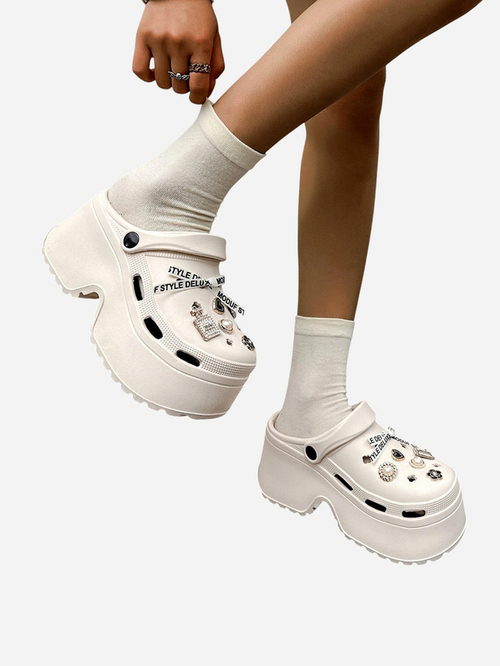 Royalfashion Жіночі гумові сандалі з прикрасами Dellos