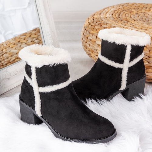 Чорні зимові чоботи на каблуці Fairi - Взуття