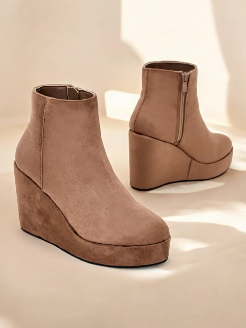 Жіночі чоботи на каблуці Royalfashion Sieffa