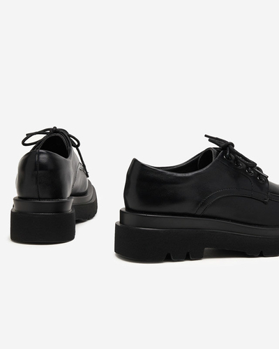 Чорні жіночі туфлі з екошкіри на шнурівці Gerin