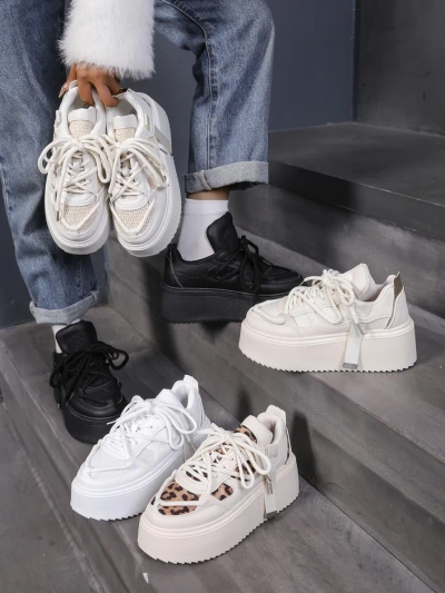 Royalfashion Спортивні кросівки для жінок на платформі Aeroll