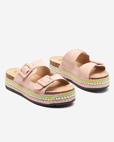 OUTLET Dámské růžové pantofle na silné podrážce Carisno - Obuv