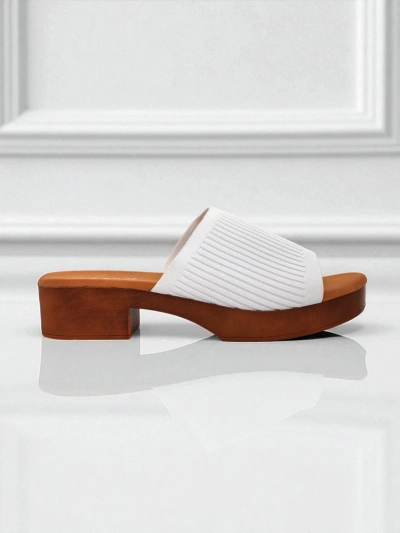 Royalfashion Жіночі шльопанці на низькому підборі Ribbed Grace