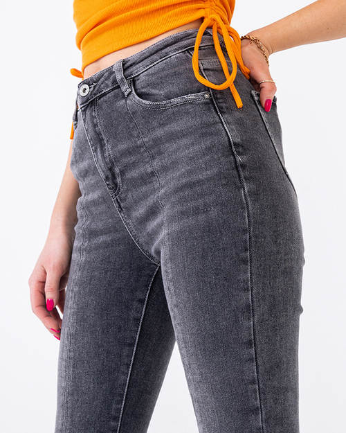 Темно-сірі прямі жіночі джинси