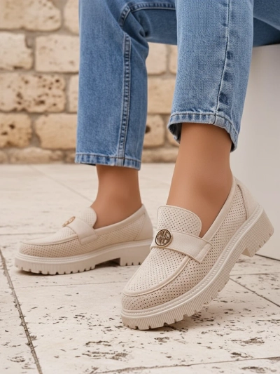 Loafers dámské Callista béžové z eko-semiše na ploché podrážce 4 cm