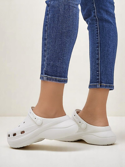 Royalfashion Dámské gumové sandály s výřezy Dellosa