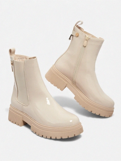 Lakované dámské kotníkové boty z eko kůže Calebi