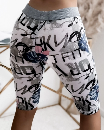 Bílomodré 3/4 dámské kraťasy s potiskem PLUS SIZE - Oblečení