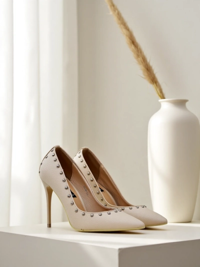Royalfashion Жіночі туфлі на шпильках з Studs Koscalle