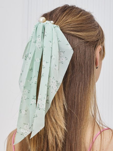 Royalfashion Gumička do vlasů s mašlí s malými květinami a perlami Perlissa