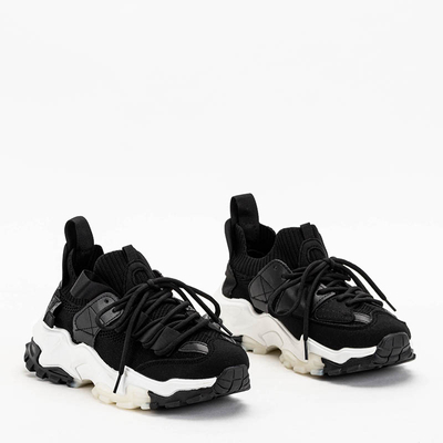 Чорні жіночі кросівки на масивній підошві Olitax