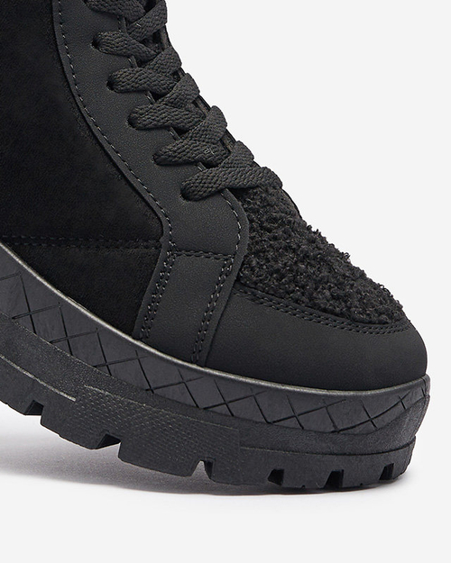 OUTLET Жіночі утеплені черевики-трапери чорного кольору Wosser- Footwear