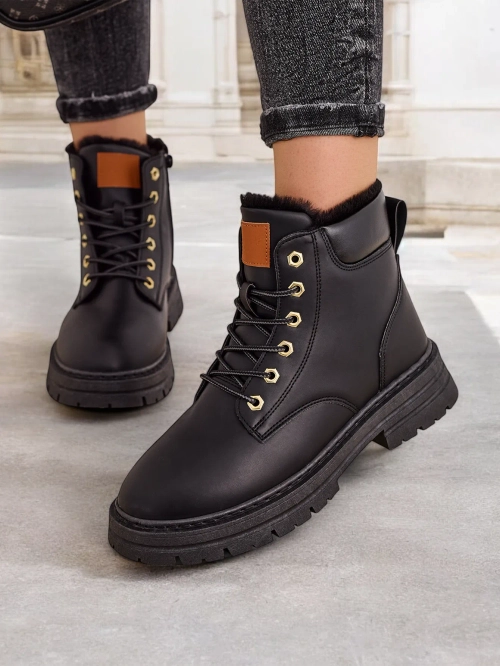 Жіночі утеплені треперні чоботи Royalfashion RADORAS