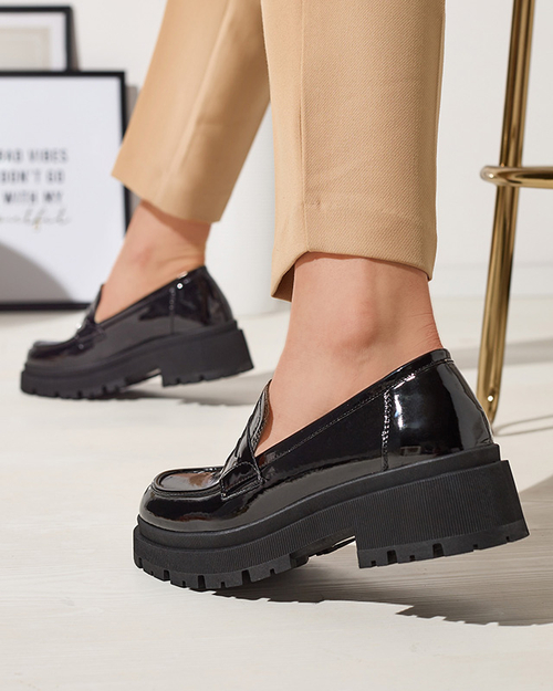 Чорні лаковані мокасини для жінок Noppel Footwear