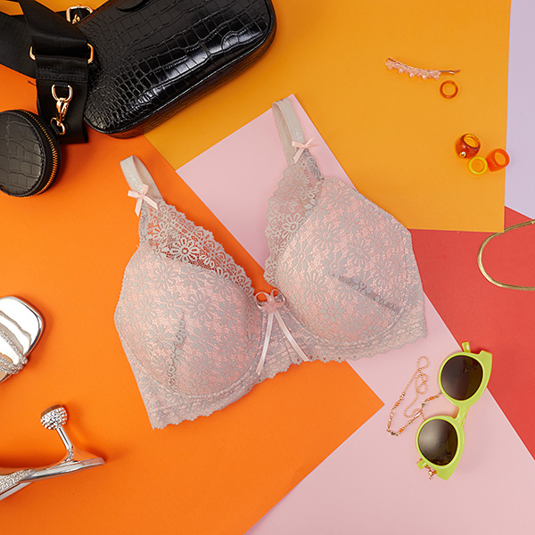 Рожевий бюстгальтер з сірим мереживом