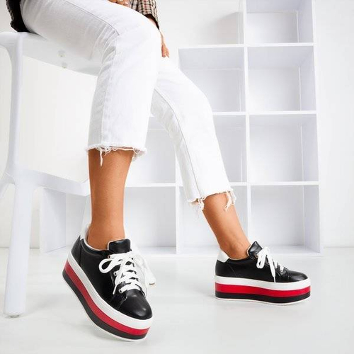 OUTLET Чорні спортивні кросівки на платформі Dishye - Взуття