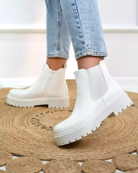 OUTLET Royalfashion Bílé lakované dámské kozačky bez podpatku Glossy Chic