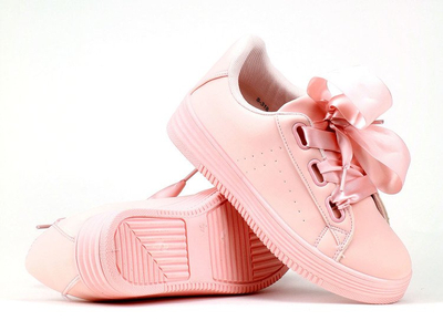 Różowe, sportowe buty - Obuwie