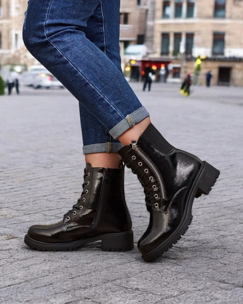 Royalfashion Чорні жіночі черевики з лакованої екошкіри Gaddaxa