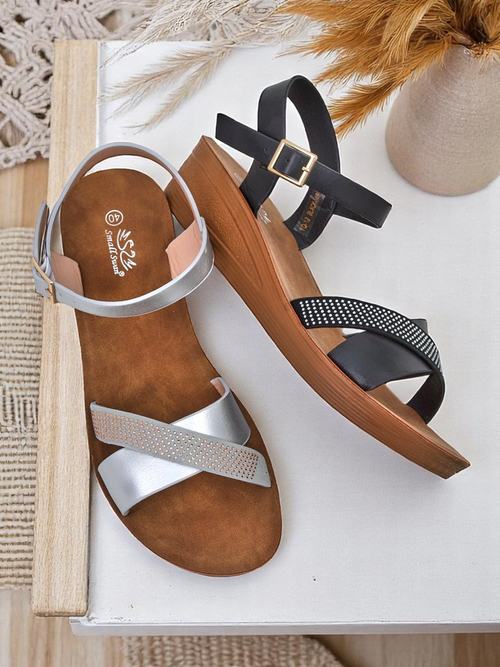 Royalfashion Жіночі босоніжки на танкетці з стразами Allona