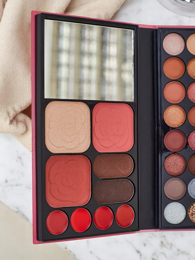 ANYLADY Kompaktní paletka make-upu – oční stíny, konturování, rty 33 odstínů