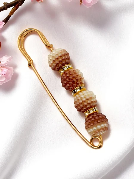 Dekorativní dámská brož s perlami Four Pearls