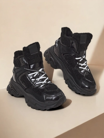 Жіночі модні кросівки Royalfashion з теплим підкладом Pieco