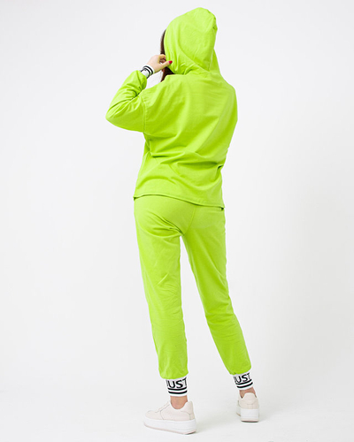 Салатовий жіночий спортивний костюм