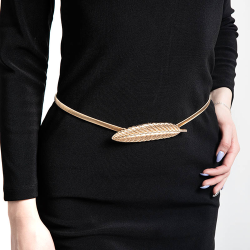 Жіночий ремінь з декоративною пряжкою в золотому кольорі