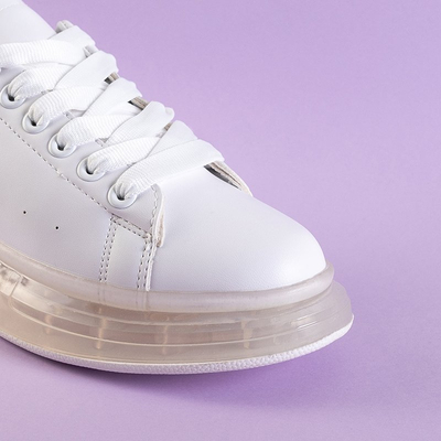 Bílé sportovní boty s černou vložkou Garcia - obuv