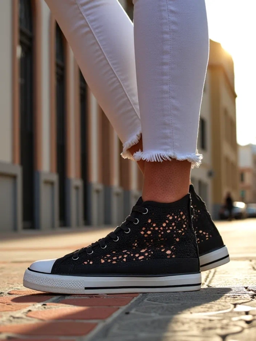 Royalfashion Жіночі перфоровані кросівки Limme