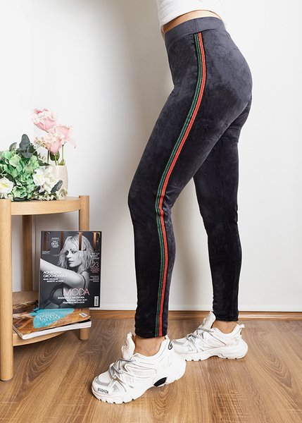 Сірі жіночі легінси в смужку - Одяг