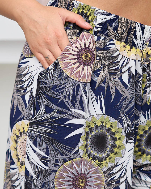 Žluté a tmavě modré vzorované dámské šortky - Oblečení