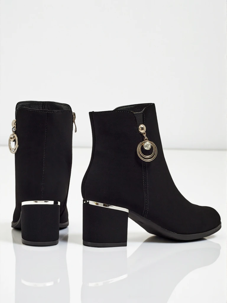 Dámské kotníkové boty z eko kůže na sloupku Norevaya