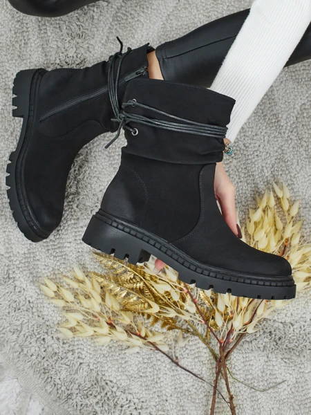 Матові жіночі ботільйони Lumira