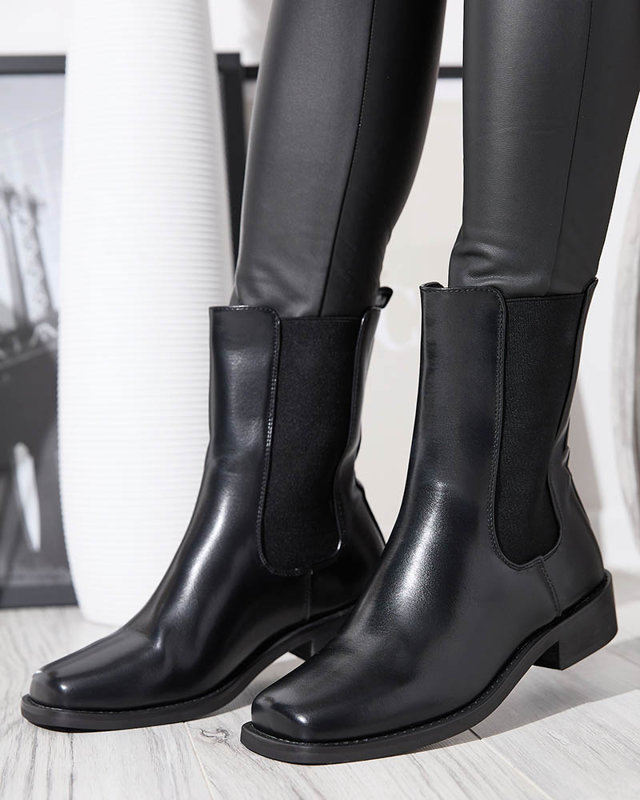 Vysoké dámské kozačky s hranatou špičkou v černé barvě Sudis- Obuv