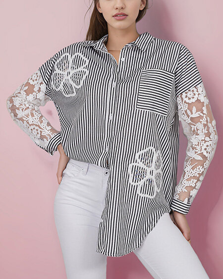 Royalfashion Dámská pruhovaná košile s krajkou