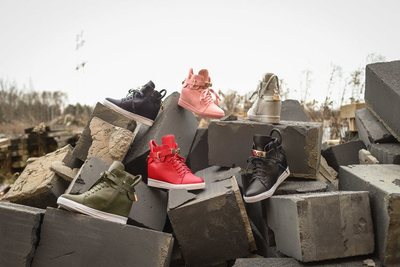 Зелені снікерси на танкетці Sinnea - Взуття