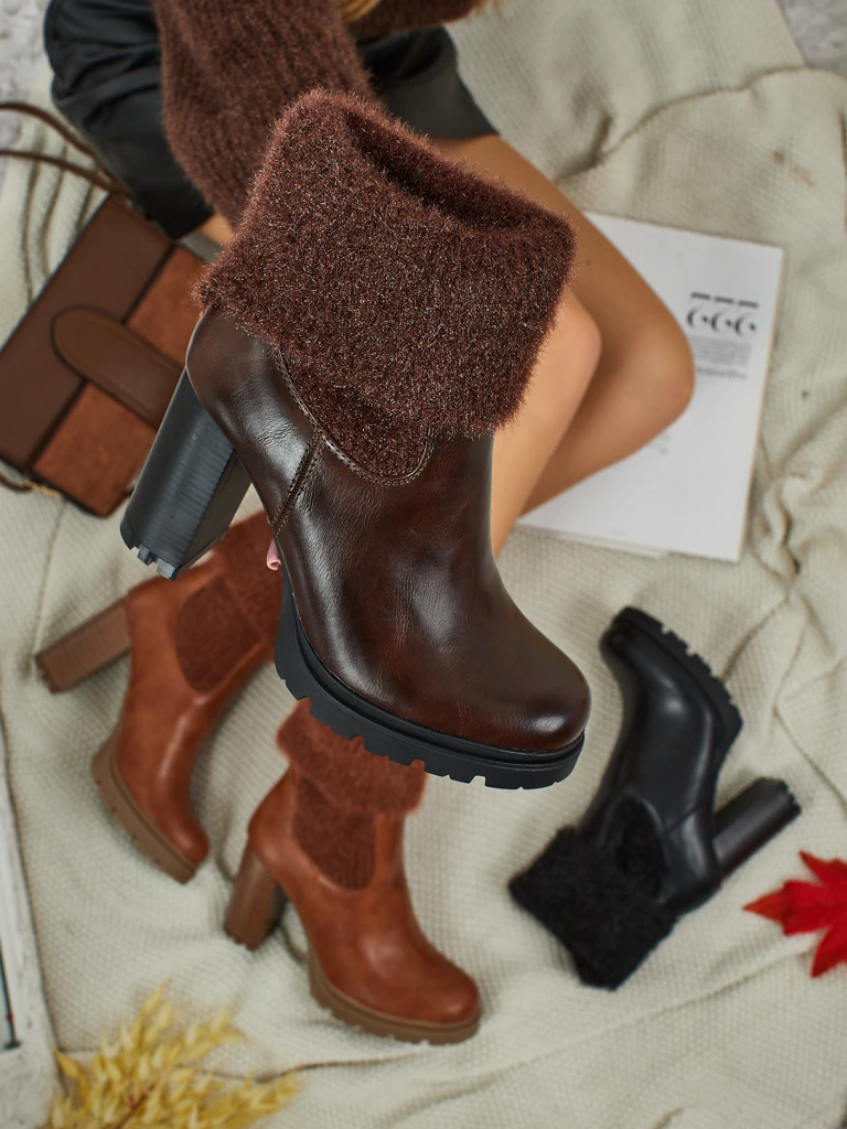 Dámské kotníkové boty z eko kůže na sloupkovém podpatku s úpletem Tirave