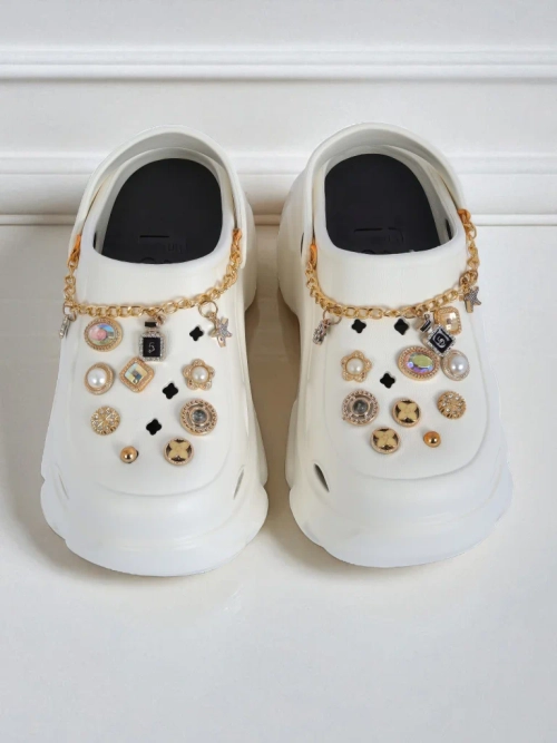 Сандалі Caligae Aurelia Bianca з прикрасами chain в стилі glamour