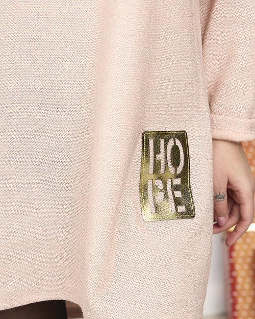 Світло-рожева жіноча сукня зі сріблястою ниткою і асиметричним низом - Одяг