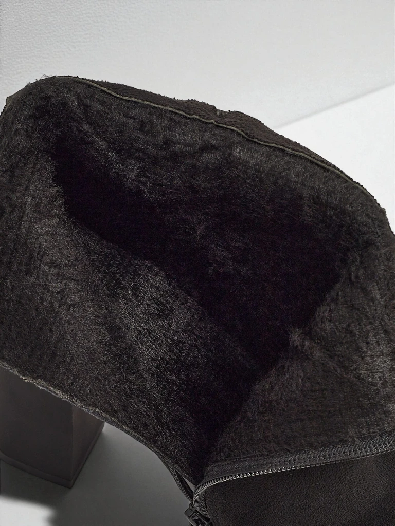 Dámské kotníkové boty eko semišové na sloupku Zavrina