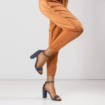 OUTLET Tmavě modré dámské sandály na sloupku Anniet - Obuv