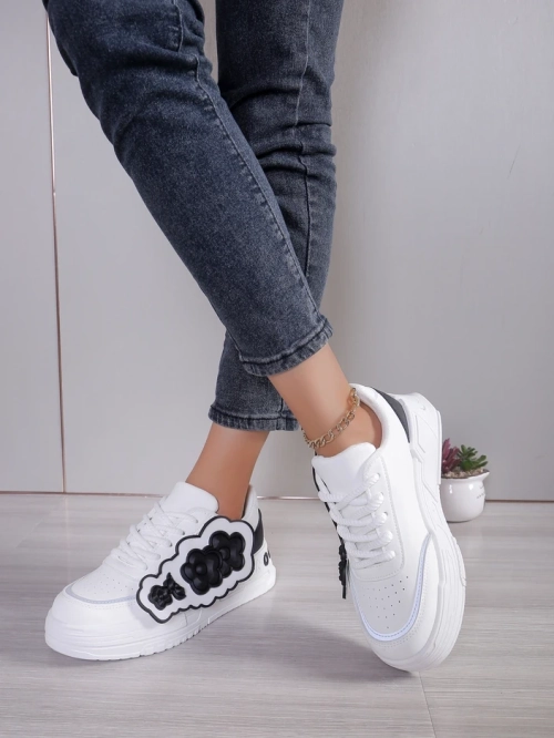 Royalfashion Жіночі кросівки з декоративним верхом Nendales