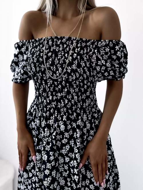 Чорна жіноча максі-сукня з квітковим візерунком - Одяг