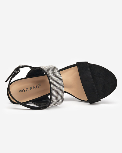 OUTLET Чорні жіночі босоніжки на стовпі з фіанітами Maerro - Взуття