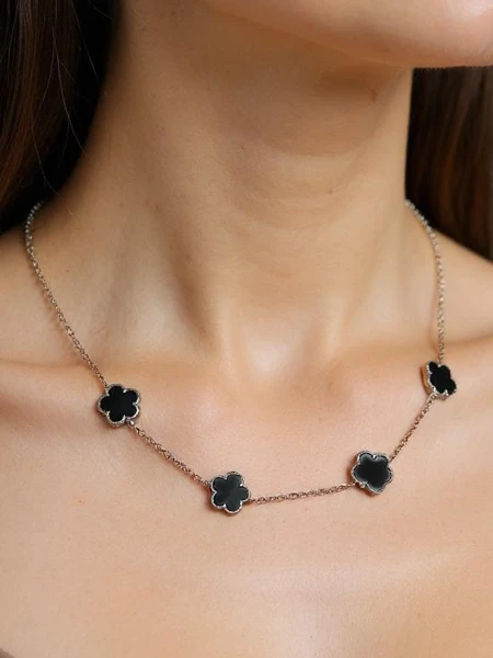 Náhrdelník Aurelia Clavis s perletí ve zlatém provedení