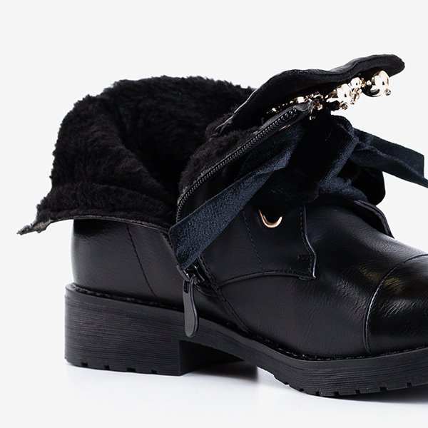 Černé tašky s dekoracemi Havelte - obuv