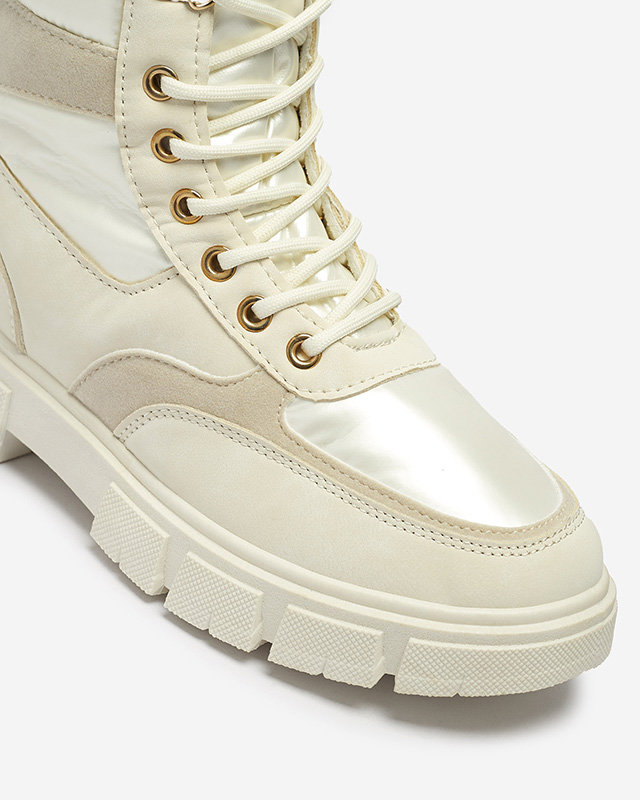 OUTLET Krémové dámské nezateplené traperky Kasemi - Obuv